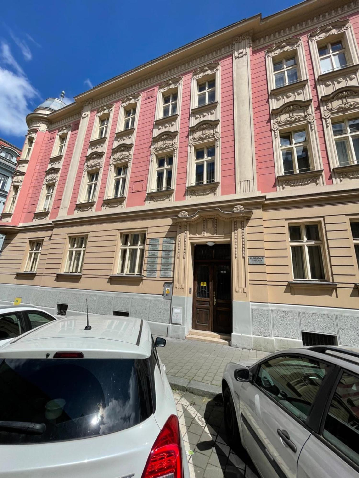 Minato Apartments Ostrava Center Екстер'єр фото